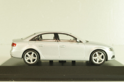 Audi A4 3.2 quattro (B8) sedan 2008, silver, 5010704113, Minichamps 1:43