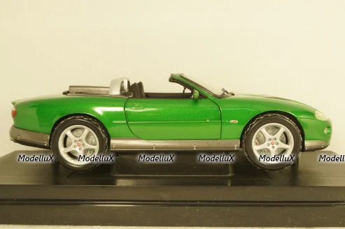 Jaguar XKR Roadster  James Bond 007 Die Another day, 33850 Joy Ride 1:18