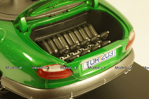 Jaguar XKR Roadster  James Bond 007 Die Another day, 33850 Joy Ride 1:18