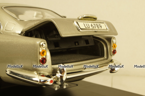 Aston Martin DB5 1965 James Bond 007 Goldfinger, 33754E, Joy Ride 1:18