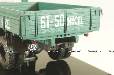 Зил-130 бортовой автомобиль 1974 г., морская волна, 113001, DiP Models 1:43