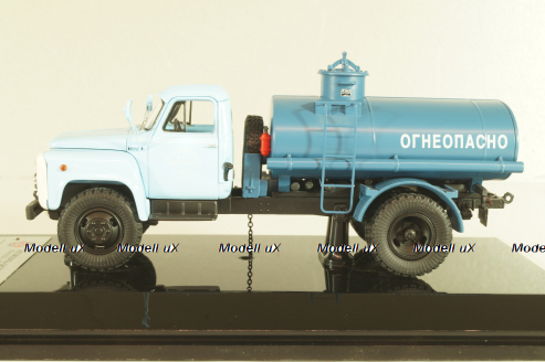 АЦ-4,2 автоцистерна для перевозки топлива на шасси Газ-53А 1973, l.e.360 pcs, 105324, DiP Models 1:43
