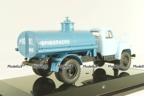 АЦ-4,2 автоцистерна для перевозки топлива на шасси Газ-53А 1973, l.e.360 pcs, 105324, DiP Models 1:43