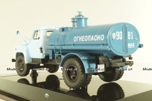 АЦ-4,2 автоцистерна для перевозки топлива на шасси Газ-53А 1973, l.e.360 pcs, 105324, DiP Models 1:43