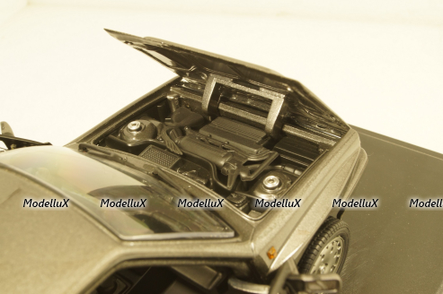 Lancia Delta HF Integrale 8V 1987 - grey metallic, SunStar 1:18