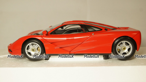 McLaren F1 Road Car 1993 red, 530133422, Minichamps 1:18