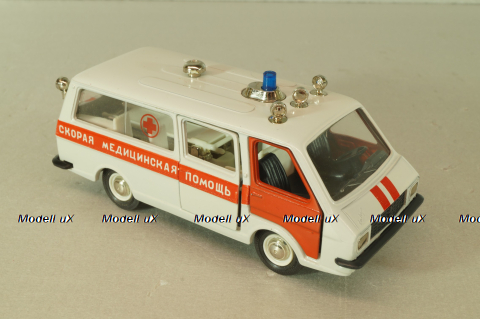 Раф-22031, скорая медицинская помощь, бело-серый, октябрь 1991, Тантал/Радон 1:43