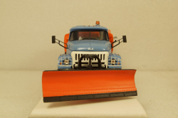 Зил-130 с кабиной Зил 131 КО-829 (белая решетка) поливалка, KV мастерская 1:43