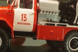 АГВТ-100 (131) пожарный газоводяного тушения на шасси Зил-131, SSM1118, SSM 1:43