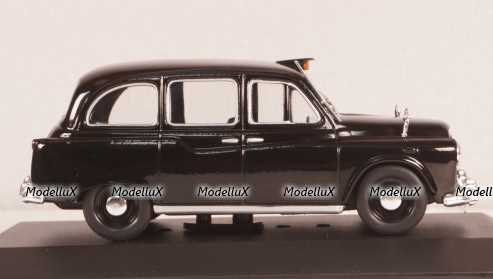 Austin FX4 London Taxi 1985 black, WB259, WhiteBox 1:43