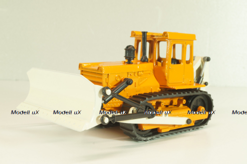 ДЗ-109Б Бульдозер, оранжевый, Тантал/Радон 1:43