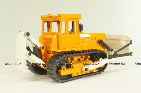 ДЗ-109Б Бульдозер, оранжевый, Тантал/Радон 1:43