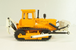 ДЗ-109Б Бульдозер, оранжевый, Тантал/Радон 1:43