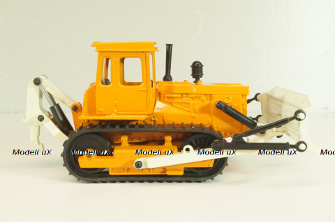 ДЗ-109Б Бульдозер, оранжевый, Тантал/Радон 1:43