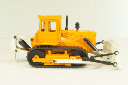 ДЗ-109Б Бульдозер, оранжевый, Тантал/Радон 1:43