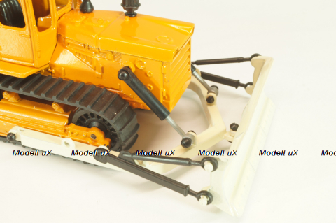 ДЗ-109Б Бульдозер, оранжевый, Тантал/Радон 1:43 №2