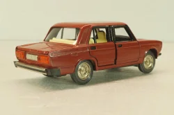 Ваз-2105 жигули, бордовая, август 1988г.,Тантал/Радон 1:43