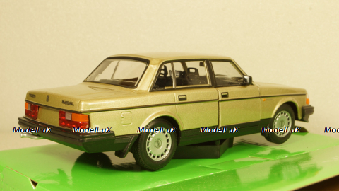 Volvo 240 GL gold, 24102, Welly 1:24