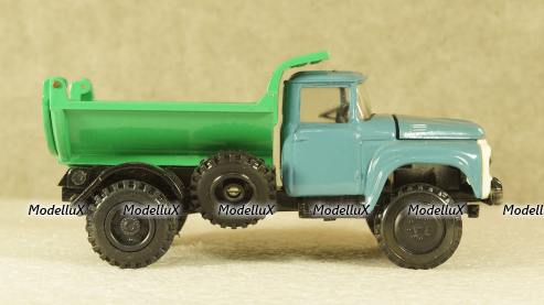 Москвич-412, с багажником, Агат 1:43