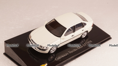Chevrolet VECTRA GLS 2.2 1998 White Opel, Altaya 1:43