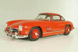 Mercedes-Benz 300 SL (W198) Coupe 1955,red, 450060100, Schuco 1:18