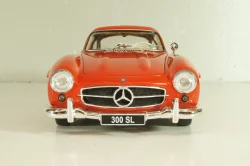 Mercedes-Benz 300 SL Gullwing (W198) Coupe 1955,red, 450060100, Schuco 1:18