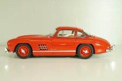 Mercedes-Benz 300 SL Gullwing (W198) Coupe 1955,red, 450060100, Schuco 1:18