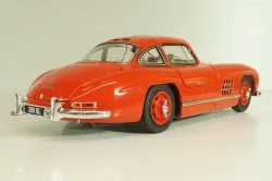 Mercedes-Benz 300 SL Gullwing (W198) Coupe 1955,red, 450060100, Schuco 1:18