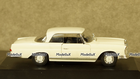 Mack R-Series, black, with rear cabin, 1966, IXOTR100, IXO 1:43 Уценка!