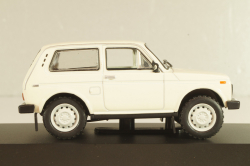 Ваз-2121 Нива 4x4 (Lada 1600) 1982, белый, Altaya 1:43 Уценка!
