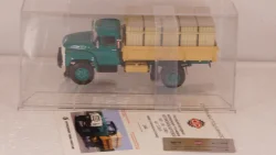Зил-130 бортовой с грузом 1983 г. (Автоэкспорт), 113018, DiP Models 1:43