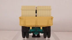 Зил-130 бортовой с грузом 1983 г. (Автоэкспорт), 113018, DiP Models 1:43