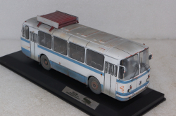 Лаз-696Н с газовыми баллонами бело-голубой, Improved Models 1:43