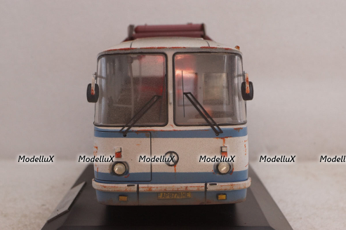 Лаз-696Н с газовыми баллонами бело-голубой, Improved Models 1:43