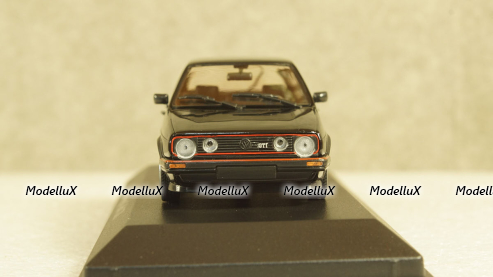 Jaguar XE SV Project 8 2017 orange/black , Altaya 1:43