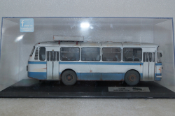 Лаз-696Н с газовыми баллонами бело-голубой, Improved Models 1:43