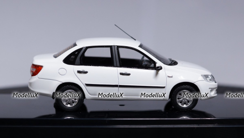 ВАЗ 2190 Granta Люкс 2013 г., 221903, DiP Models 1:43