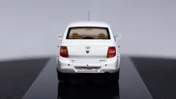ВАЗ 2190 Granta Люкс 2013 г., 221903, DiP Models 1:43