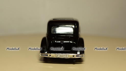 Land Rover Tickford, green, RHD, Oxford 1:43