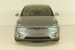 Tesla Model X 2016, light grey, LS-Collectibles 1:18