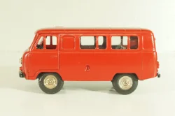 Уаз-452В, глухой, красный, Тантал/Радон 1:43