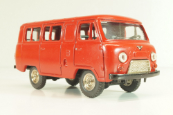 Уаз-452В, глухой, красный, Тантал/Радон 1:43