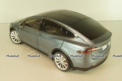 Tesla Model X 2016, light grey, LS-Collectibles 1:18