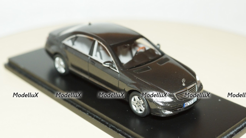 Mercedes S500 W221, Spark 1:43