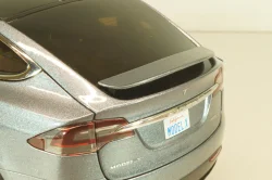 Tesla Model X 2016, light grey, LS-Collectibles 1:18
