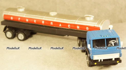 Chevrolet K-10 Exterminator 1982 light blue, Greenlight 1:43