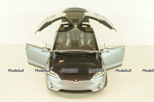 Tesla Model X 2016, light grey, LS-Collectibles 1:18