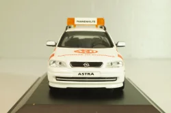 Opel Astra (G) Caravan AvD Pannenhilfe 1998, white/red, 004375, Schuco 1:43