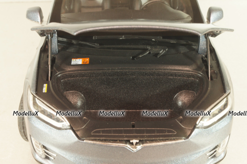 Tesla Model X 2016, light grey, LS-Collectibles 1:18