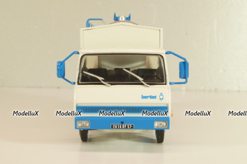 Berliet 20 K Minotier "Moulin Gangloff" 1969, white/silver, Hachette 1:43
